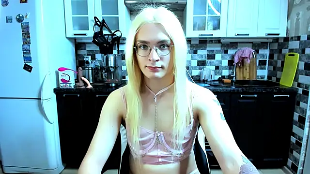 Snapshot of Jimmy_Bearn chatting on 11-15-25, 02:46 Jimmy Bearn online show from 11-15-25, 02:46