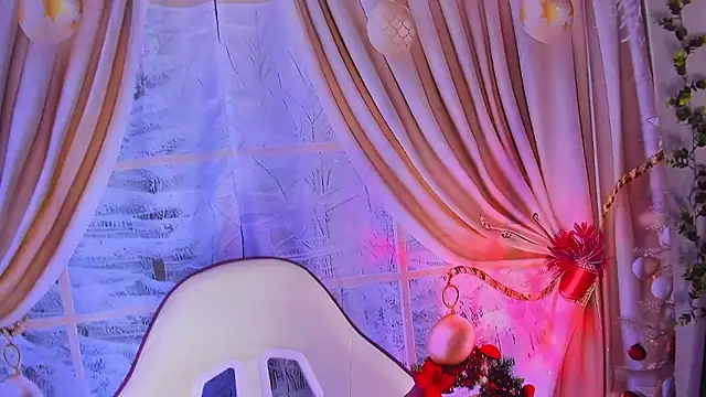 Snapshot of GilaKat chatting on 12-04-24, 04:10 GilaKat online show from 12-04-24, 04:10