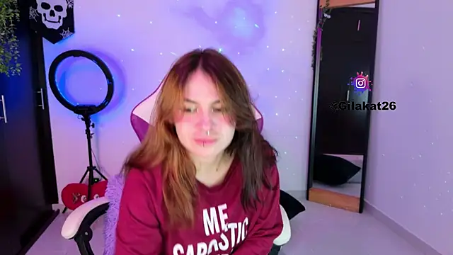 Snapshot of GilaKat chatting on 10-18-25, 06:26 GilaKat online show from 10-18-25, 06:26