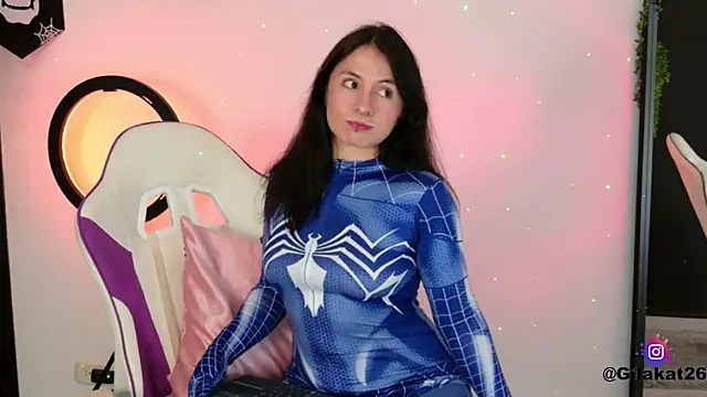 Snapshot of GilaKat chatting on 11-06-25, 04:57 GilaKat online show from 11-06-25, 04:57