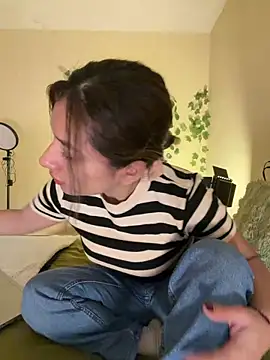 Snapshot of Bckystonee chatting on 02-10-26, 12:31 Bckystonee online show from 02-10-26, 12:31