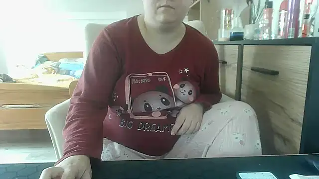 Snapshot of ReifeVenna chatting on 02-05-25, 08:21 ReifeVenna online show from 02-05-25, 08:21