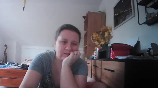 Snapshot of ReifeVenna chatting on 07-03-26, 07:48 ReifeVenna online show from 07-03-26, 07:48