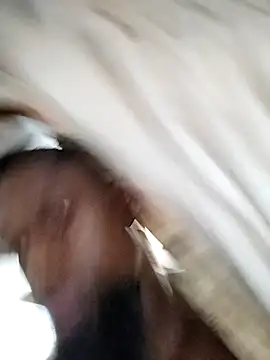 Snapshot of Chocolate_factory_man chatting on 02-20-25, 04:28 Chocolate factory man online show from 02-20-25, 04:28