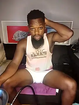 Snapshot of Chocolate_factory_man chatting on 03-10-25, 05:00 Chocolate factory man online show from 03-10-25, 05:00