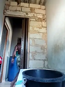 Snapshot of Chocolate_factory_man chatting on 09-26-25, 01:04 Chocolate factory man online show from 09-26-25, 01:04