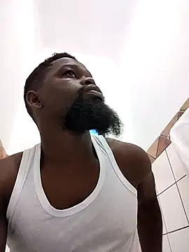 Snapshot of Chocolate_factory_man chatting on 11-18-25, 02:39 Chocolate factory man online show from 11-18-25, 02:39