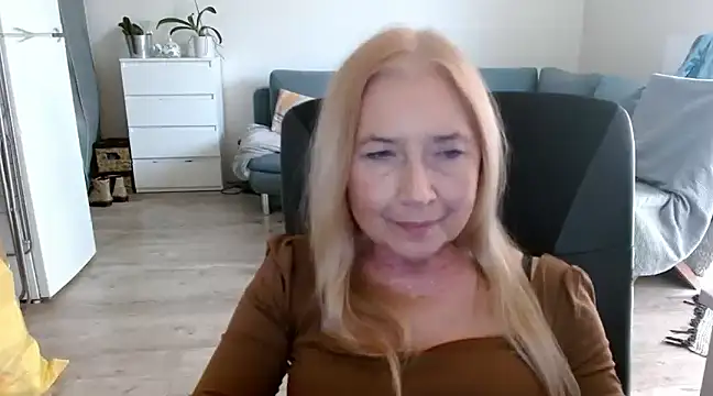 Snapshot of sofia_xkiss chatting on 01-14-25, 10:59 sofia xkiss online show from 01-14-25, 10:59