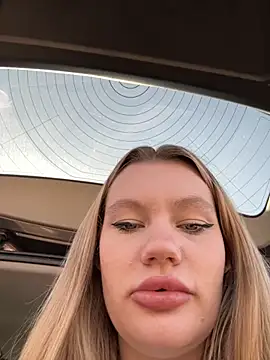 justmila online show from 10-31-25, 10:16