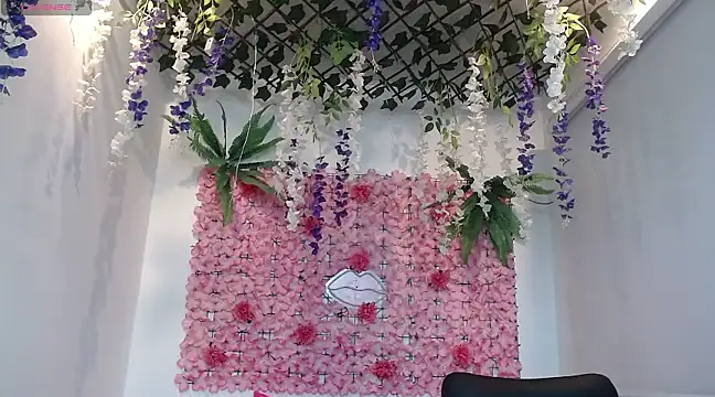 Snapshot of BLONDE_SEXYHOT chatting on 01-26-25, 12:16 BLONDE SEXYHOT online show from 01-26-25, 12:16