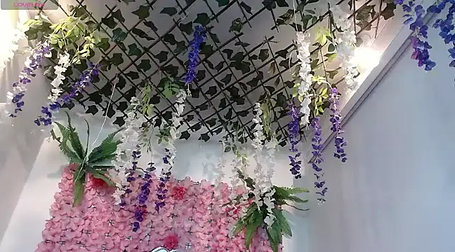 Snapshot of BLONDE_SEXYHOT chatting on 02-12-25, 03:40 BLONDE SEXYHOT online show from 02-12-25, 03:40