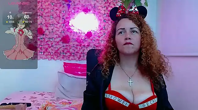 Snapshot of BLONDE_SEXYHOT chatting on 02-26-25, 10:26 BLONDE SEXYHOT online show from 02-26-25, 10:26