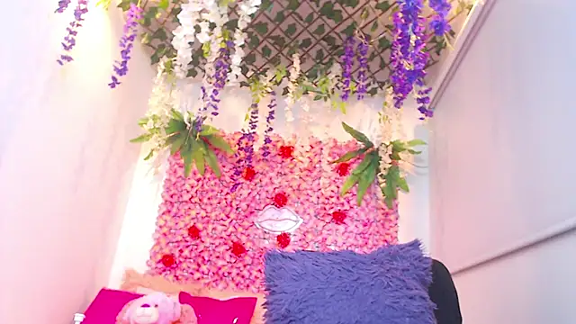 Snapshot of BLONDE_SEXYHOT chatting on 11-03-25, 11:26 BLONDE SEXYHOT online show from 11-03-25, 11:26