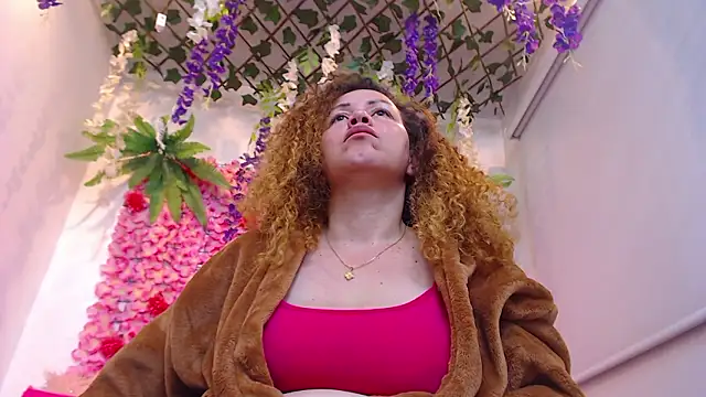 BLONDE SEXYHOT online show from 02-05-26, 09:58