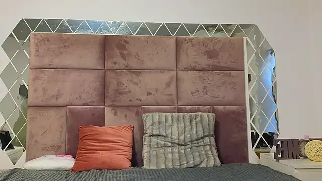 SweetScribe online show from 02-10-25, 06:42