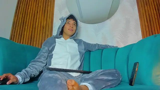 Snapshot of Austin_Cardieff chatting on 02-25-25, 03:52 Austin Cardieff online show from 02-25-25, 03:52