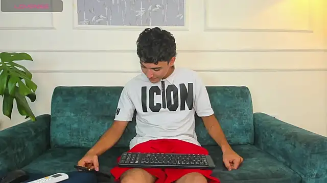 Snapshot of Austin_Cardieff chatting on 03-01-25, 06:24 Austin Cardieff online show from 03-01-25, 06:24