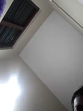 Snapshot of Mrveda66 chatting on 12-20-25, 06:15 Mrveda66 online show from 12-20-25, 06:15