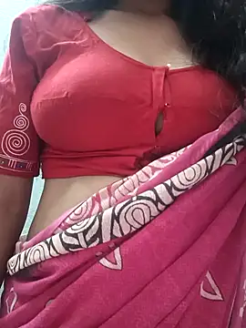 Snapshot of wild_bong_queen chatting on 03-11-25, 11:01 wild bong queen online show from 03-11-25, 11:01