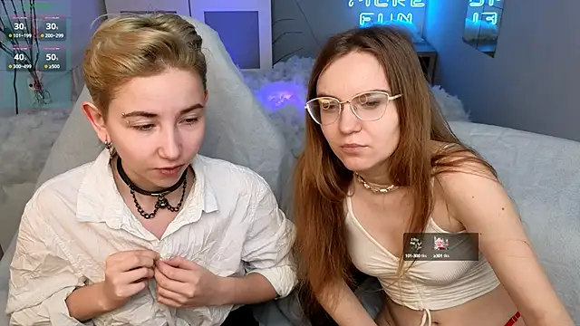 Snapshot of velvetvalkyries chatting on 01-04-25, 01:53 velvetvalkyries online show from 01-04-25, 01:53