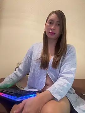 Snapshot of cieloadriano2024 chatting on 11-21-25, 02:05 cieloadriano2024 online show from 11-21-25, 02:05