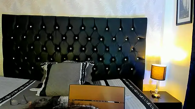 sasha fox00 online show from 01-15-25, 08:48