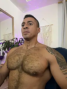 aaroncolombia online show from 01-09-26, 01:25