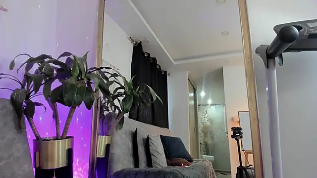 aaroncolombia online show from 04-08-26, 11:21