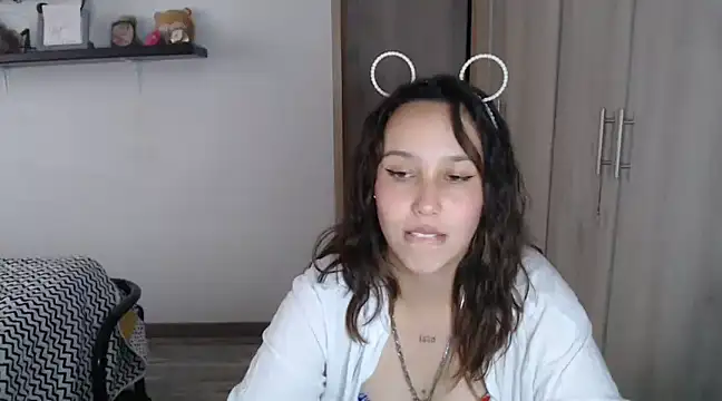 Skarlet Adams28 online show from 12-09-24, 09:37