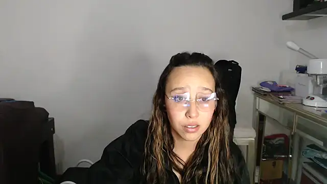 Skarlet Adams28 online show from 03-05-25, 11:16