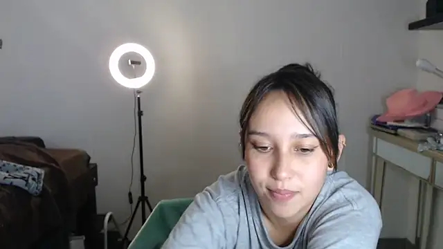 Skarlet Adams28 online show from 03-19-25, 01:43