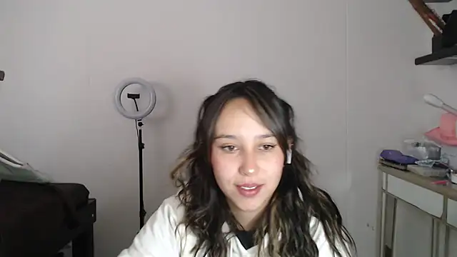 Skarlet Adams28 online show from 03-20-25, 07:25