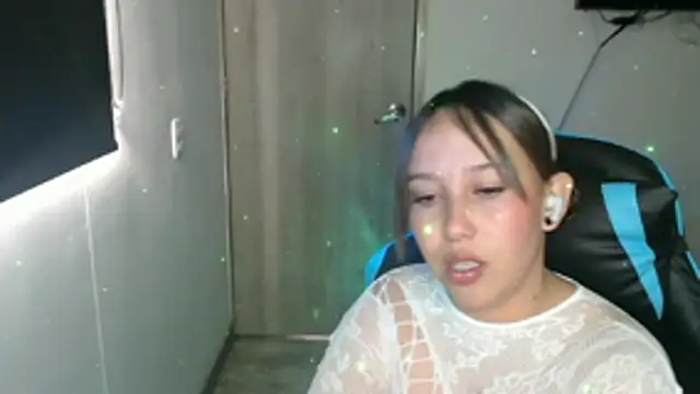 Skarlet Adams28 online show from 03-04-26, 09:10