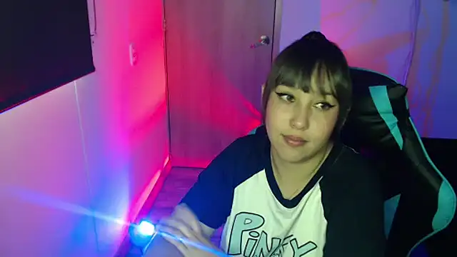 Skarlet Adams28 online show from 04-16-26, 08:42