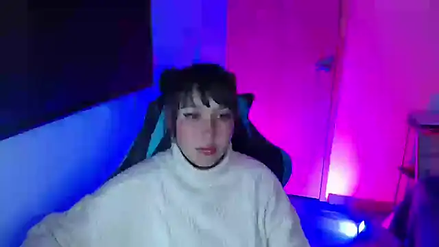 Snapshot of Skarlet_Adams28 chatting on 04-23-26, 02:24 Skarlet Adams28 online show from 04-23-26, 02:24