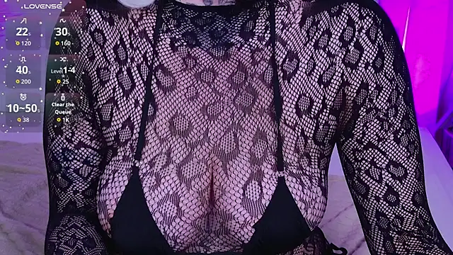 Snapshot of SherriMartinez chatting on 09-09-25, 05:56 SherriMartinez online show from 09-09-25, 05:56