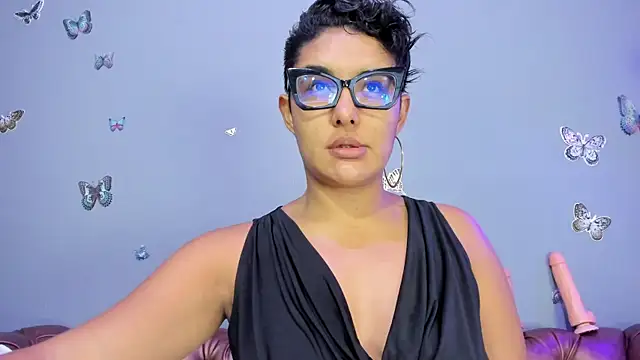 Kaira mosse online show from 10-14-25, 11:00