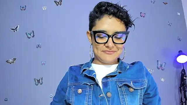 Kaira mosse online show from 10-17-25, 11:13