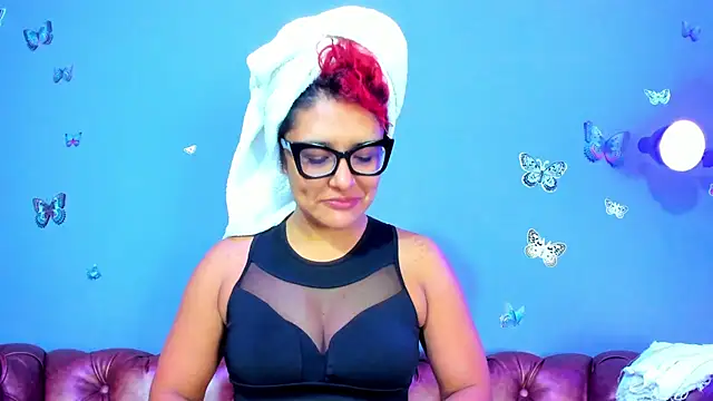 Snapshot of Kaira_mosse chatting on 05-22-26, 12:00 Kaira mosse online show from 05-22-26, 12:00