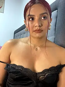 Melanyprada online show from 10-13-25, 01:49