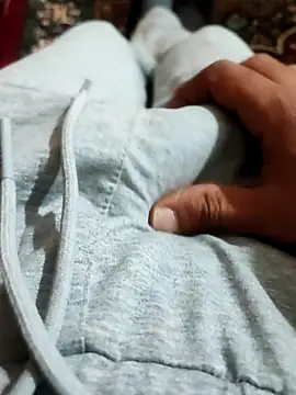 Snapshot of Rdm_b chatting on 11-03-25, 05:14 Rdm b online show from 11-03-25, 05:14