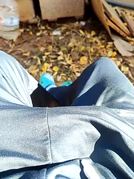 Snapshot of Rdm_b chatting on 11-09-25, 09:40 Rdm b online show from 11-09-25, 09:40