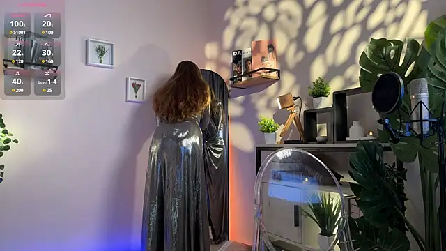 Julie Rhodes online show from 01-02-25, 12:46