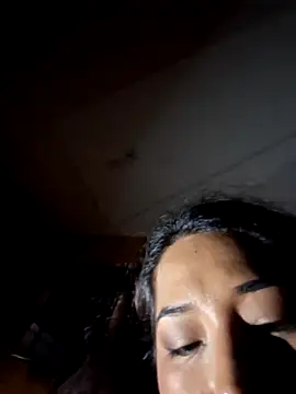 yarely9 online show from 04-24-26, 05:21