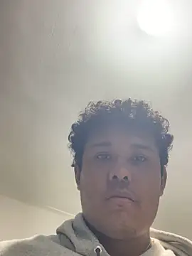 Snapshot of Brencuz chatting on 10-11-25, 03:28 Brencuz online show from 10-11-25, 03:28