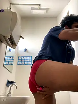 Snapshot of Brencuz chatting on 10-17-25, 04:09 Brencuz online show from 10-17-25, 04:09