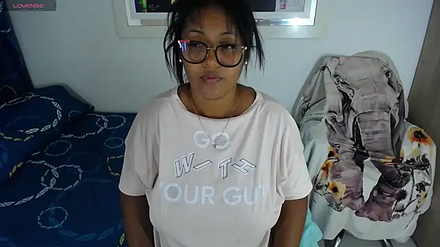 miajoseph  online show from 03-19-25, 04:36