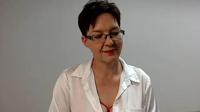 Snapshot of Sofie69Velvet chatting on 01-08-25, 03:28 Sofie69Velvet online show from 01-08-25, 03:28