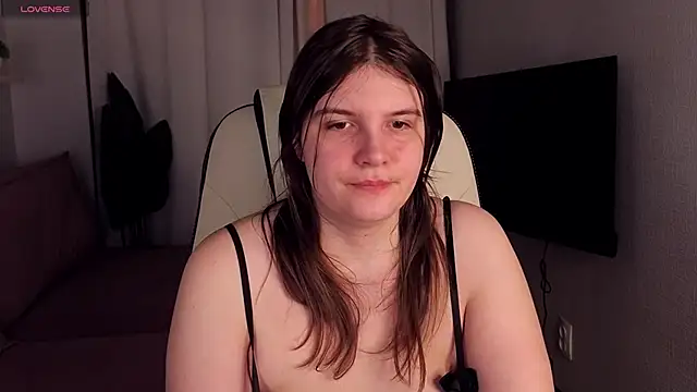 Ruyjin Choi online show from 03-18-26, 10:51