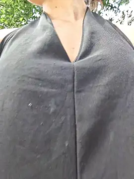 HelenHoltz online show from 10-24-25, 04:47